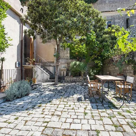 The Sicilian Escape - Garden House